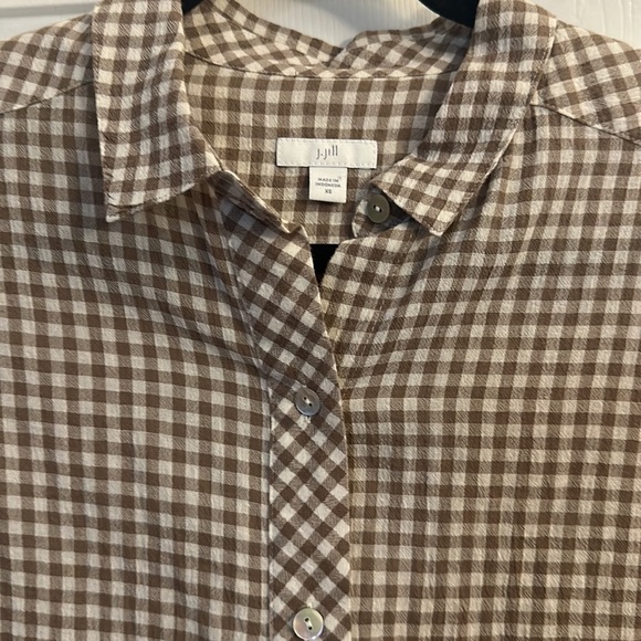 J Jill tan and white button down gingham tunic side vents mother of pearl XS - Picture 3 of 5
